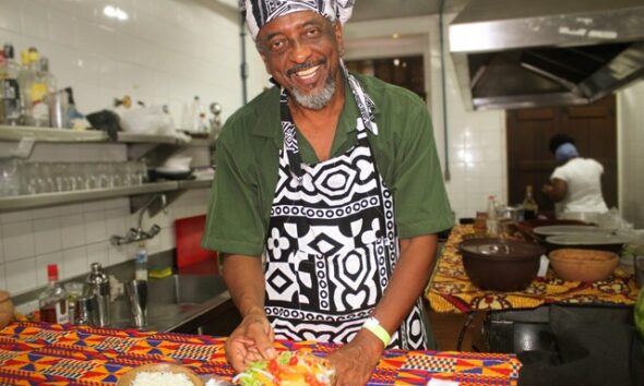 o projeto Culinária Musical idealizado pelo ator do Bando de Teatro Olodum, produtor cultural e também Afrochefe, Jorge Washington.