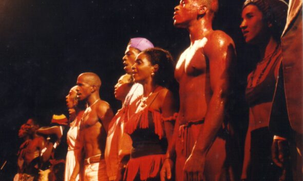 Bando-de-Teatro-Olodum-em-Zumbi-