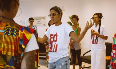 O projeto Fọ̀ Ìlù - Percursos Formativos realiza uma série de oficinas gratuitas voltadas à formação artística e à experimentação em diferentes linguagens.